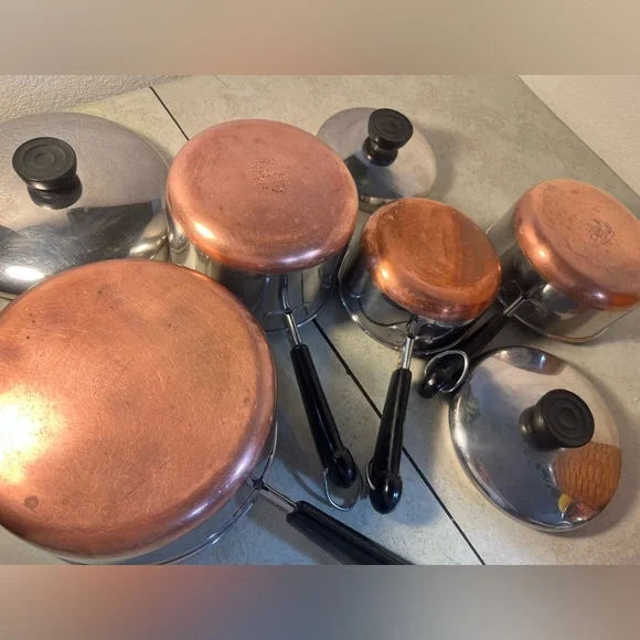 Set of 4 Revere Ware Pots  2 1 1.5 3/4 Quart - Picture 2 of 8